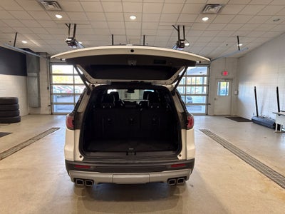 2024 GMC Acadia Elevation