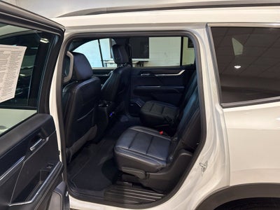 2024 GMC Acadia Elevation