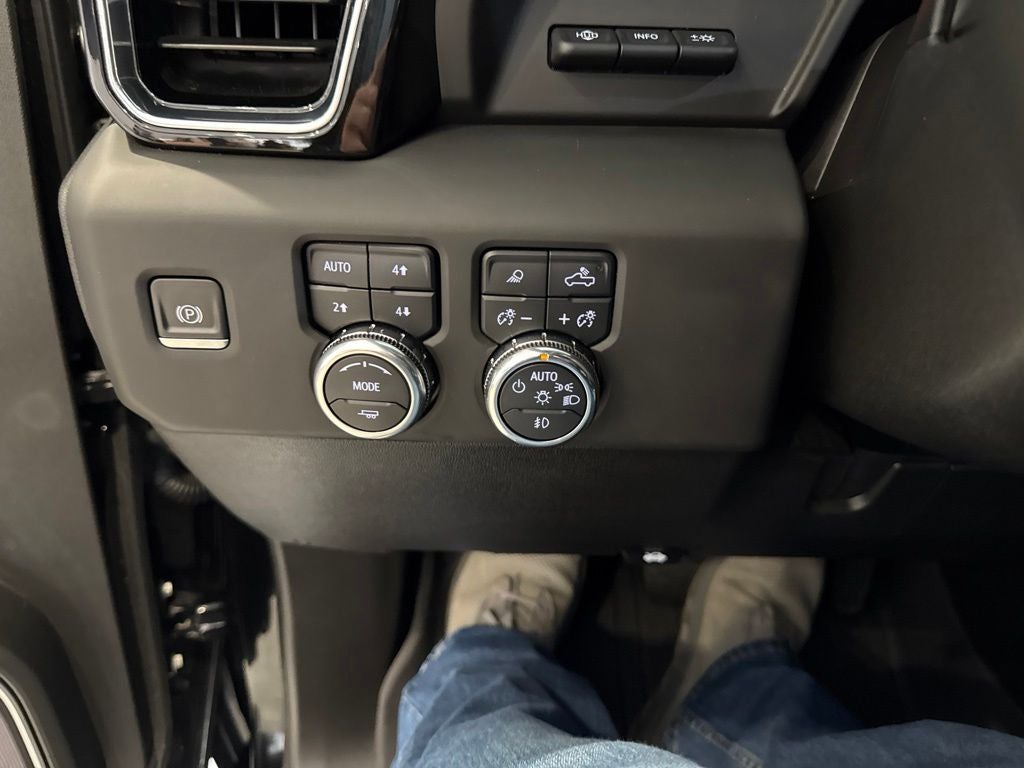 2024 GMC Sierra 2500HD Denali