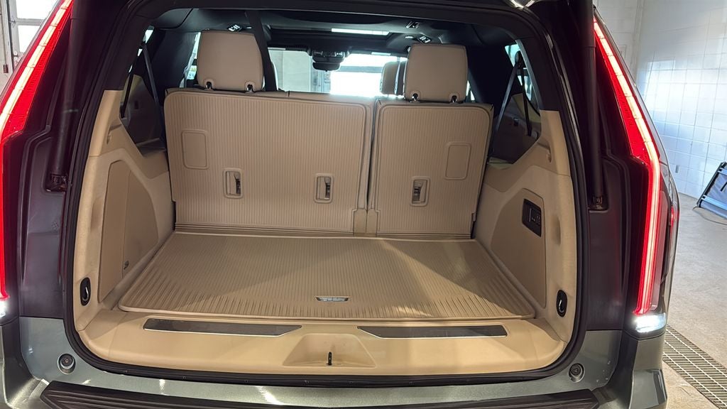 2023 Cadillac Escalade ESV Premium