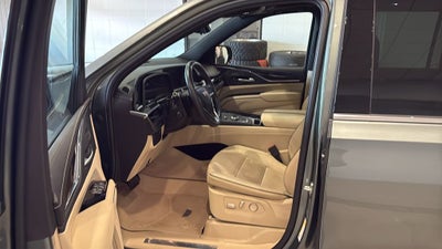 2023 Cadillac Escalade ESV Premium