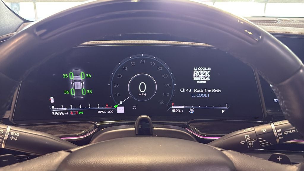 2023 Cadillac Escalade ESV Premium