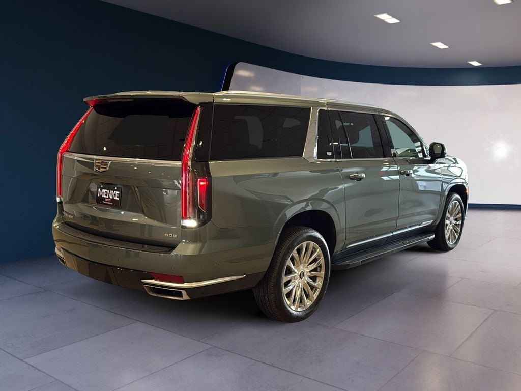 2023 Cadillac Escalade ESV Premium