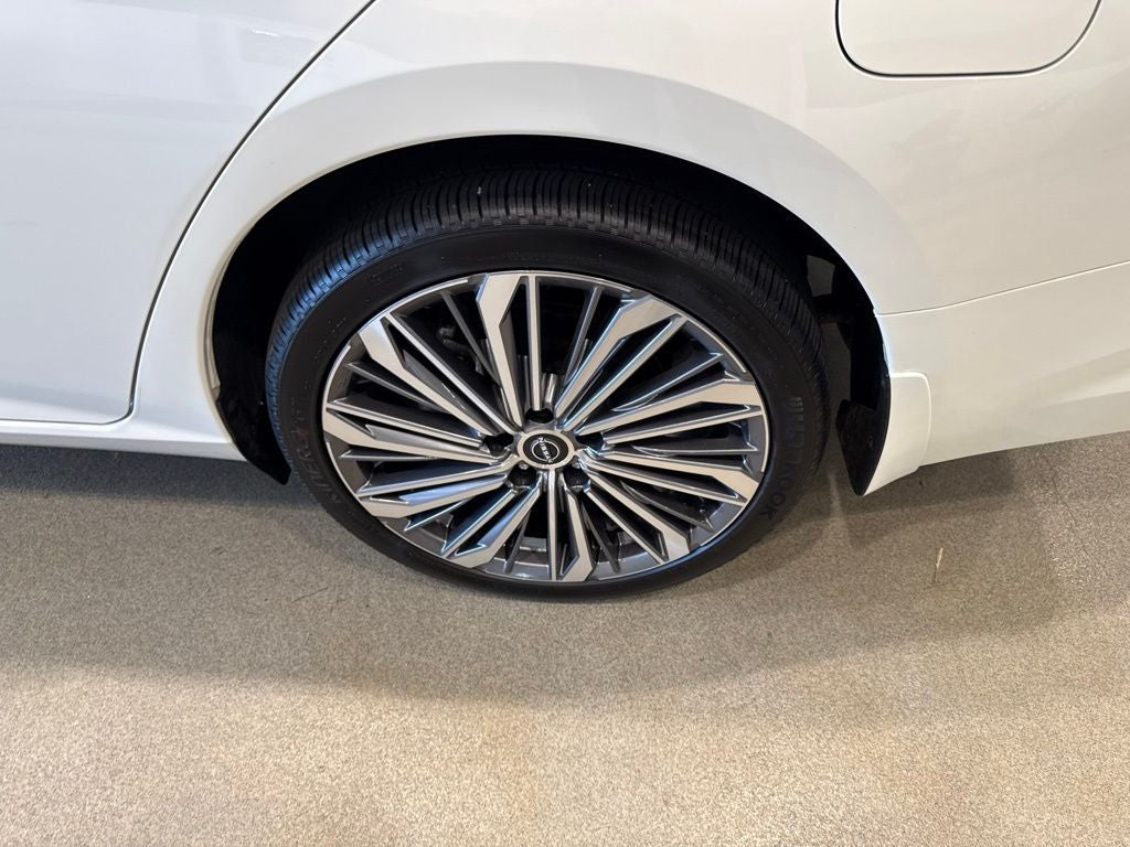2025 Nissan Altima 2.5 SL