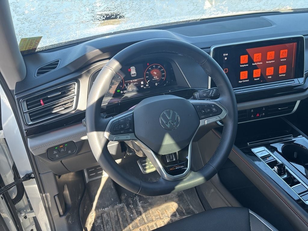 2024 Volkswagen Atlas 2.0T Peak Edition SEL