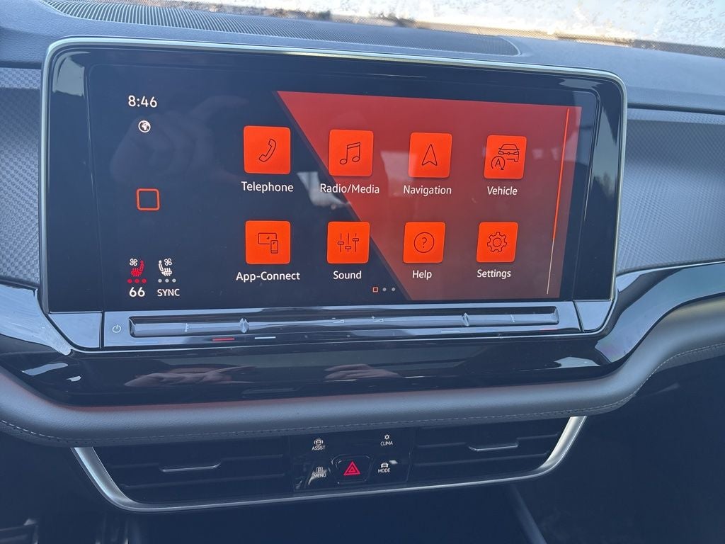 2024 Volkswagen Atlas 2.0T Peak Edition SEL