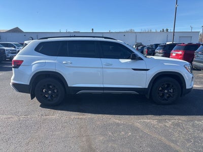 2024 Volkswagen Atlas 2.0T Peak Edition SEL