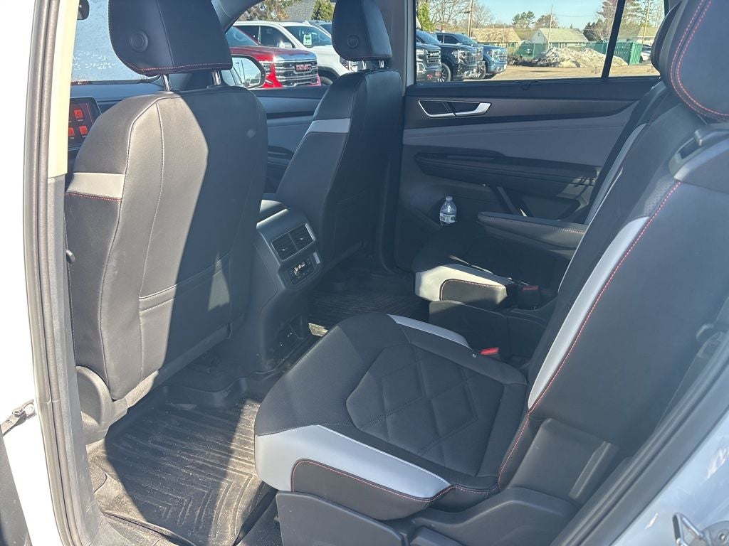 2024 Volkswagen Atlas 2.0T Peak Edition SEL