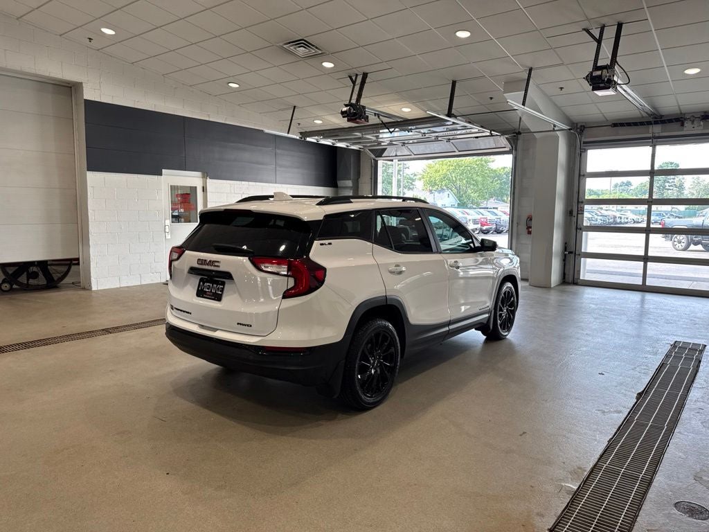 2023 GMC Terrain SLE