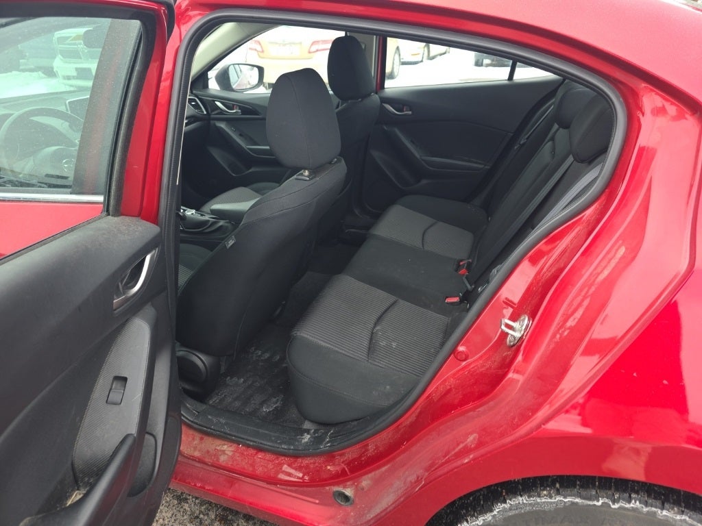 2016 Mazda Mazda3 i Sport