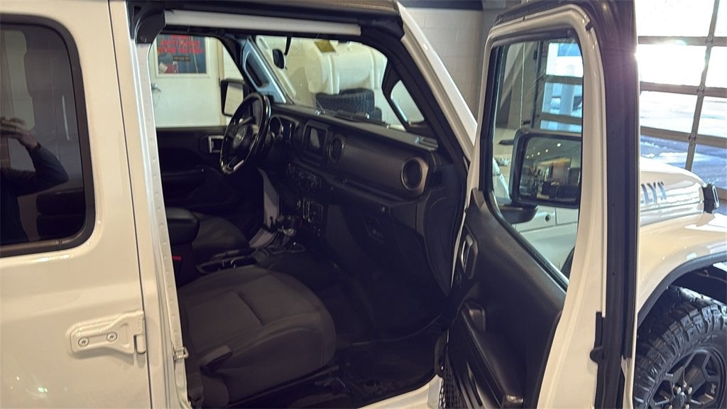 2021 Jeep Gladiator Willys