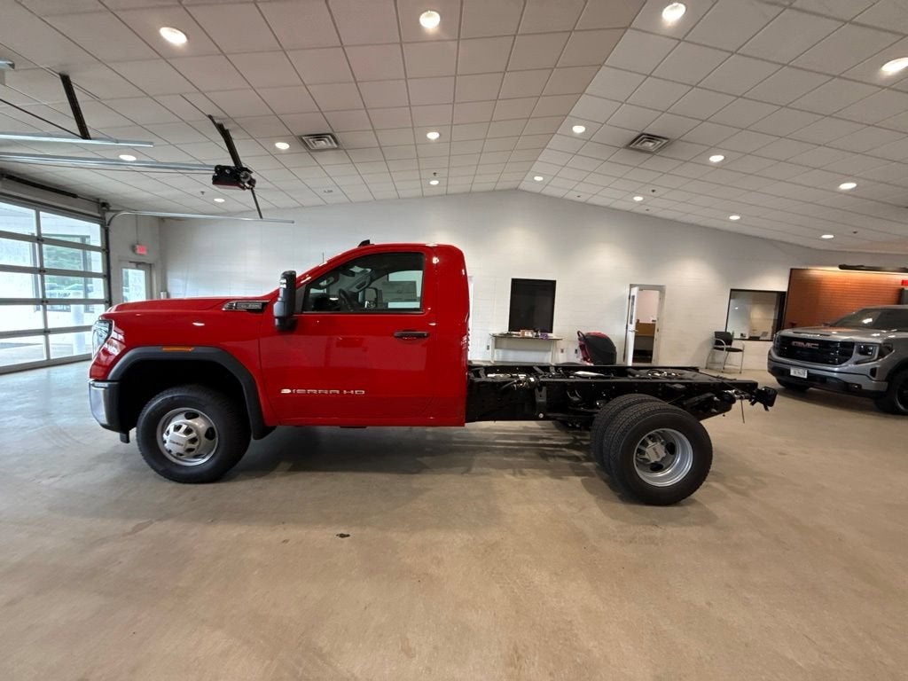 2026 GMC Sierra 3500 HD Chassis Cab Pro