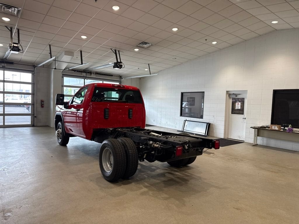 2026 GMC Sierra 3500 HD Chassis Cab Pro