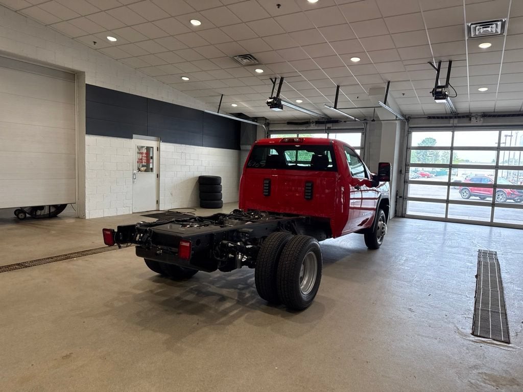 2026 GMC Sierra 3500 HD Chassis Cab Pro