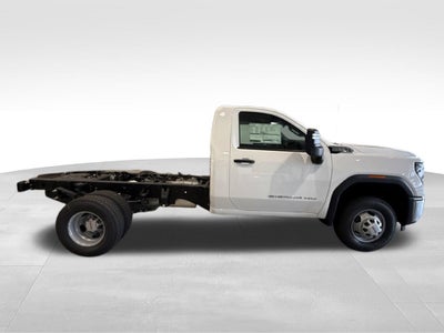 2026 GMC Sierra 3500 HD Chassis Cab Pro