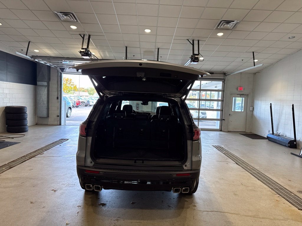 2027 GMC Acadia AT4