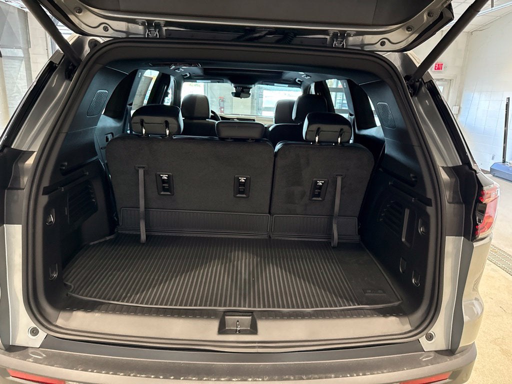 2027 GMC Acadia AT4