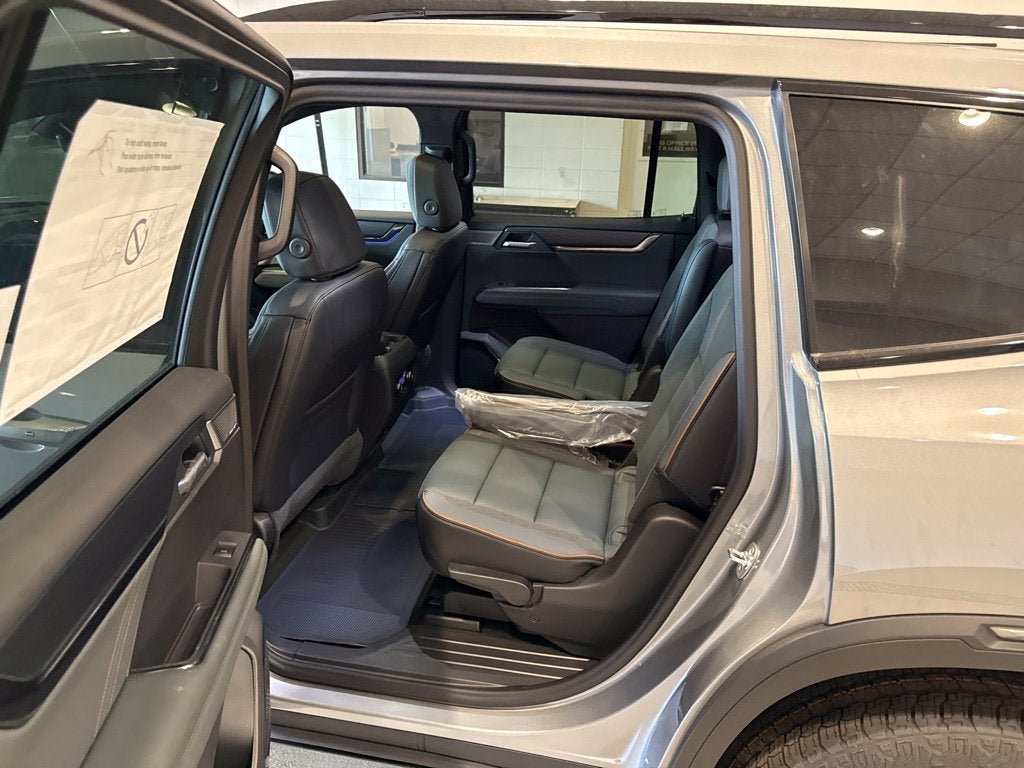 2027 GMC Acadia AT4