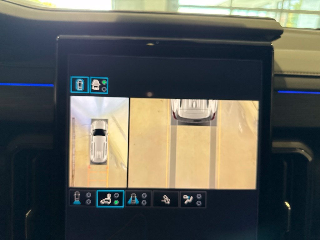 2027 GMC Acadia AT4
