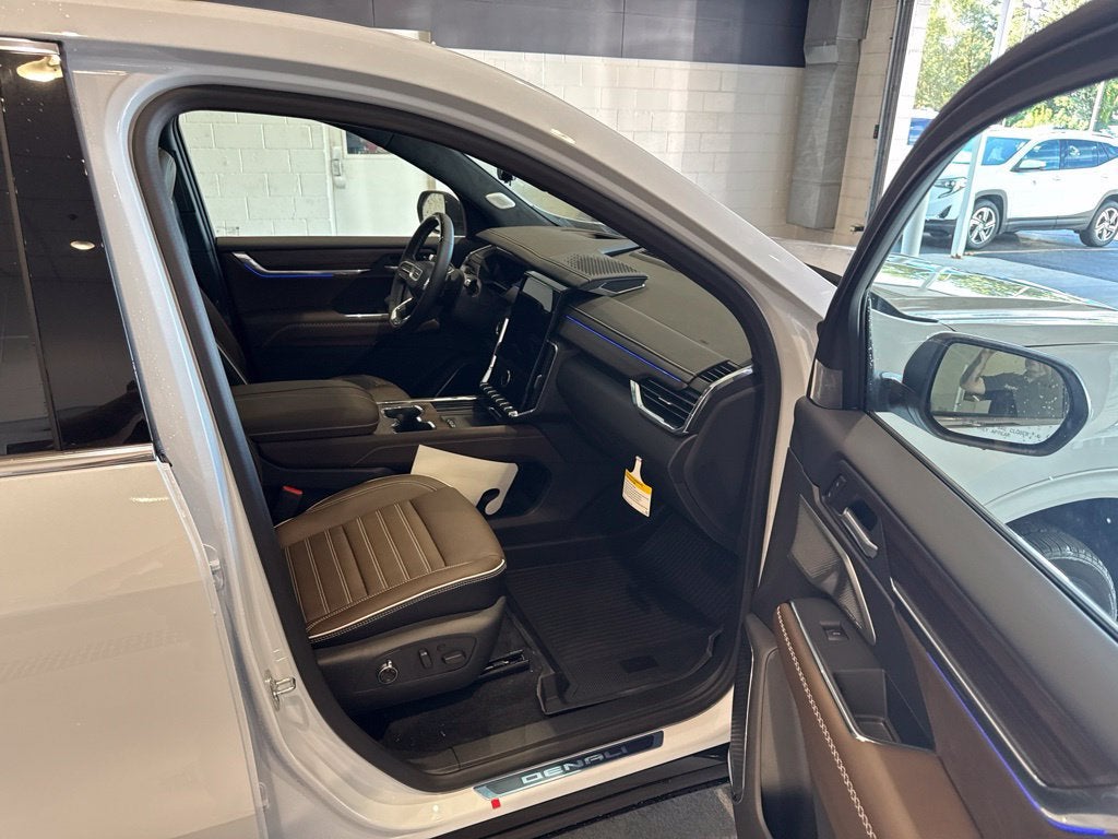 2027 GMC Acadia Denali Ultimate