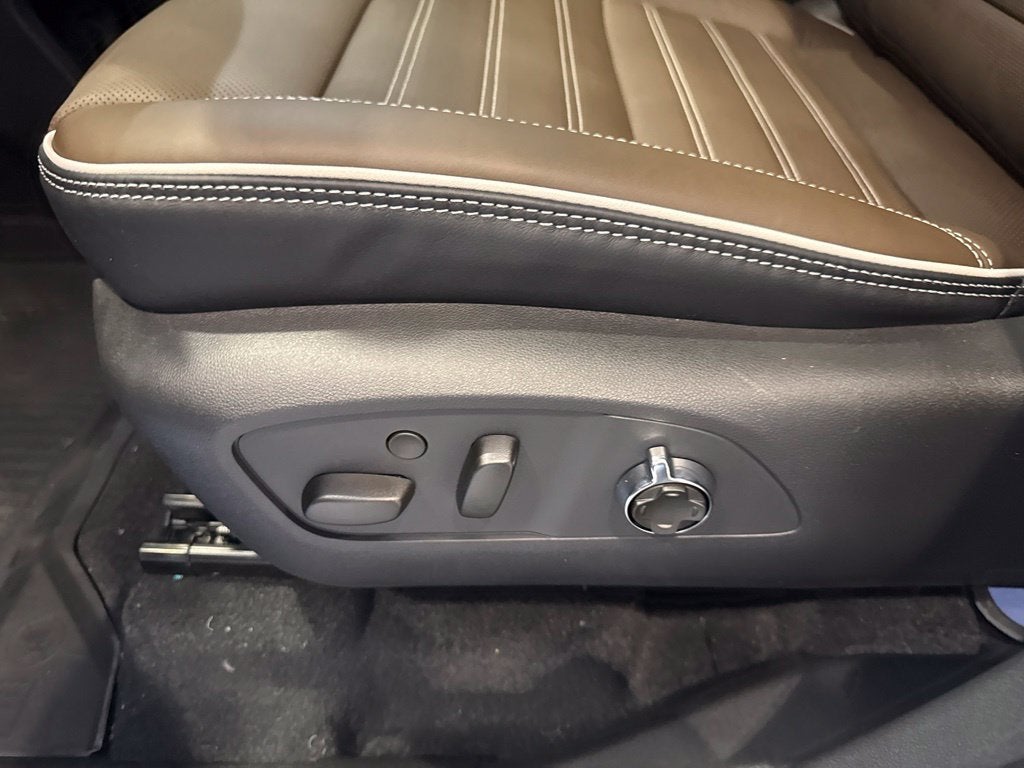 2027 GMC Acadia Denali Ultimate