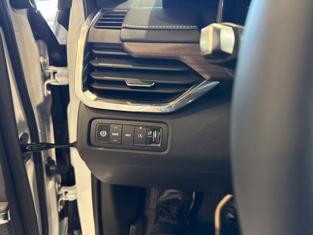 2027 GMC Acadia Denali Ultimate