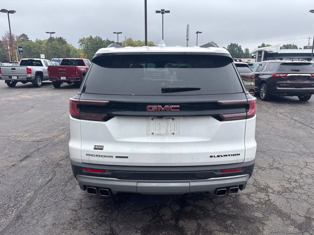 2024 GMC Acadia Elevation