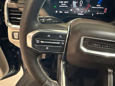 2024 GMC Acadia Denali