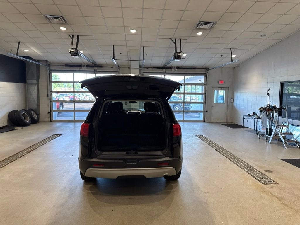 2017 GMC Acadia SLE