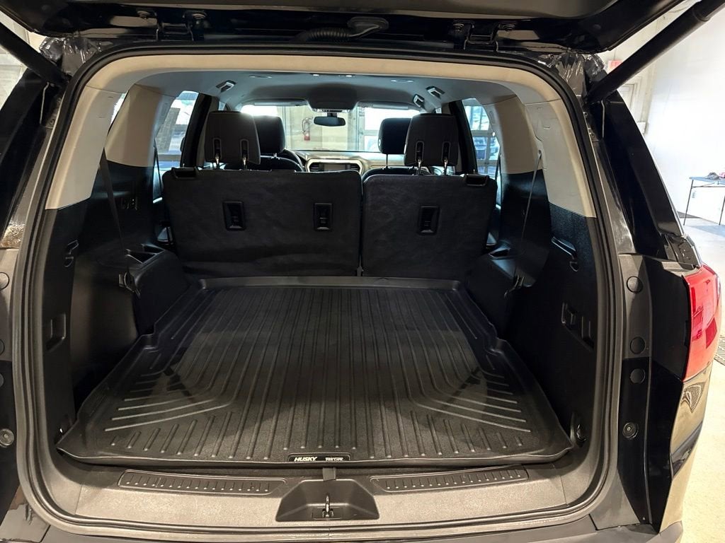 2017 GMC Acadia SLE
