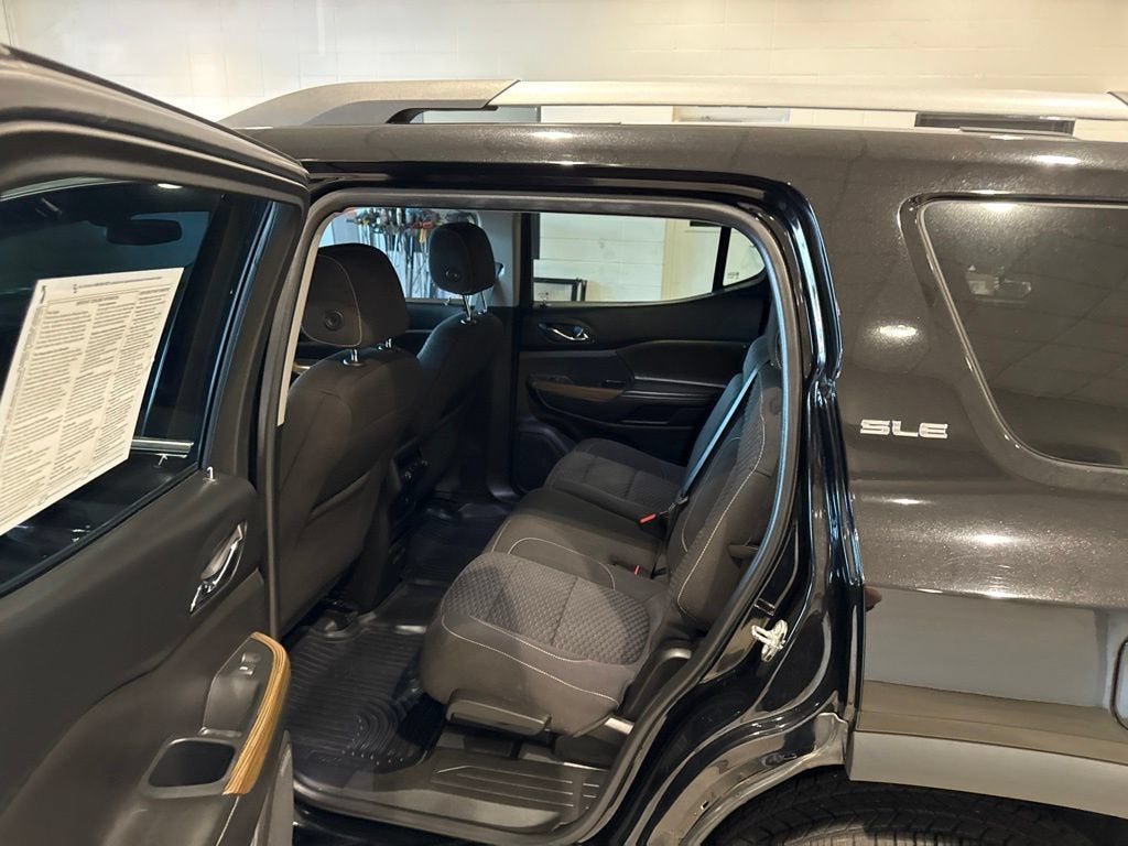 2017 GMC Acadia SLE
