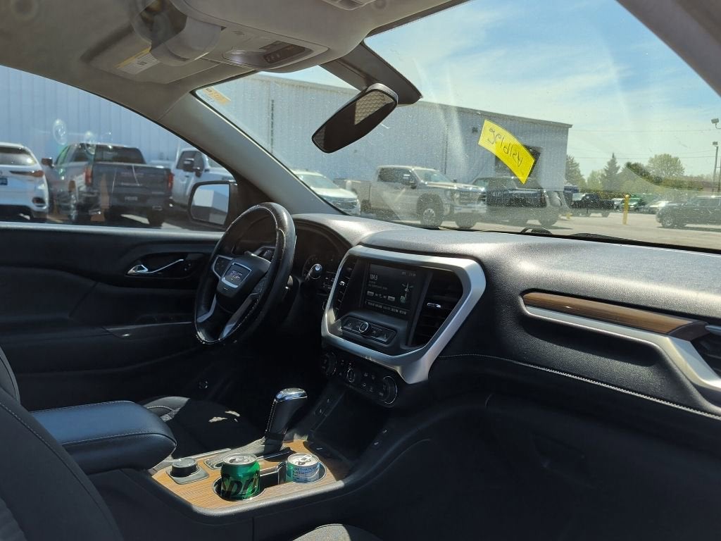 2017 GMC Acadia SLE