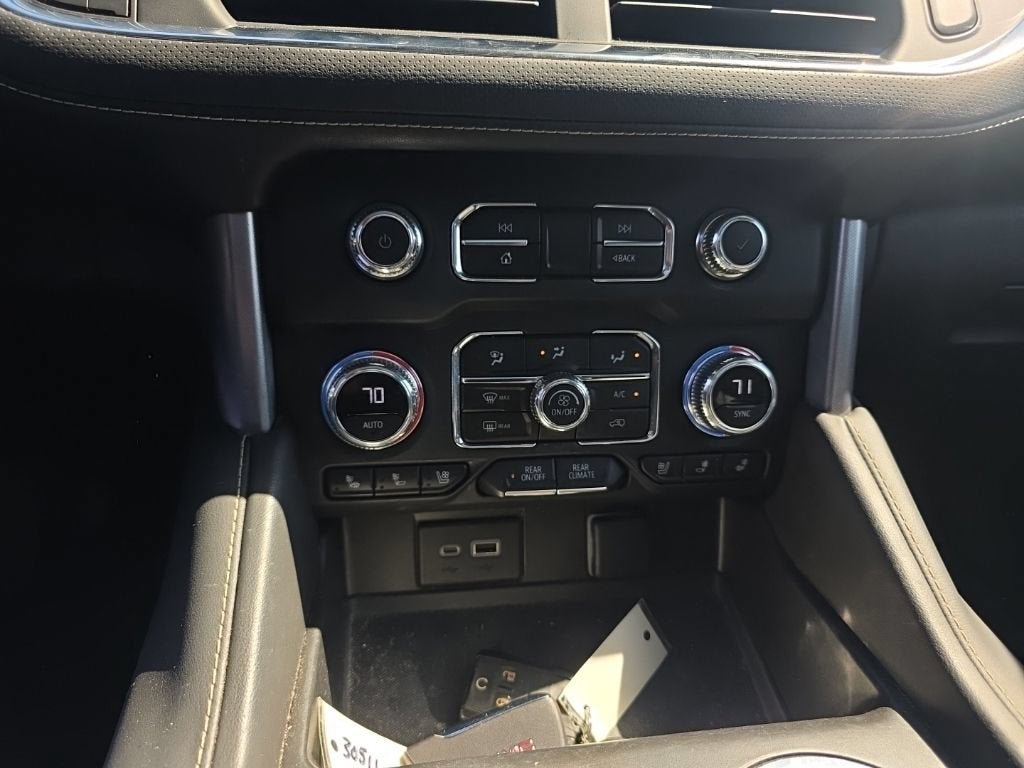 2023 GMC Yukon XL SLT