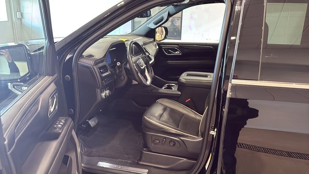 2022 GMC Yukon XL SLT