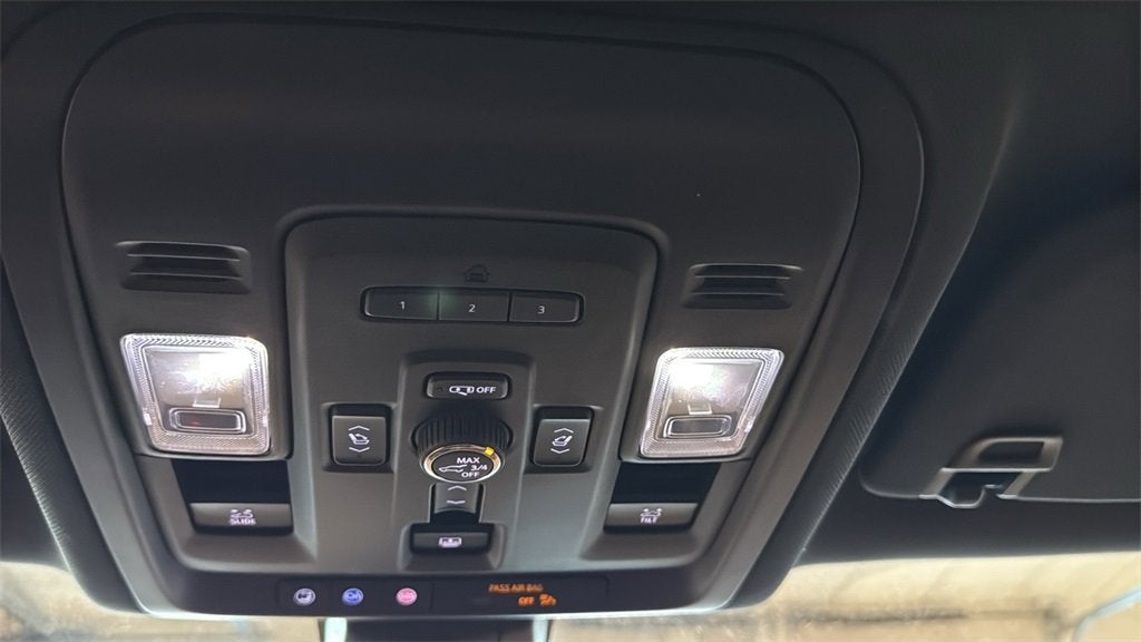 2022 Chevrolet Suburban High Country