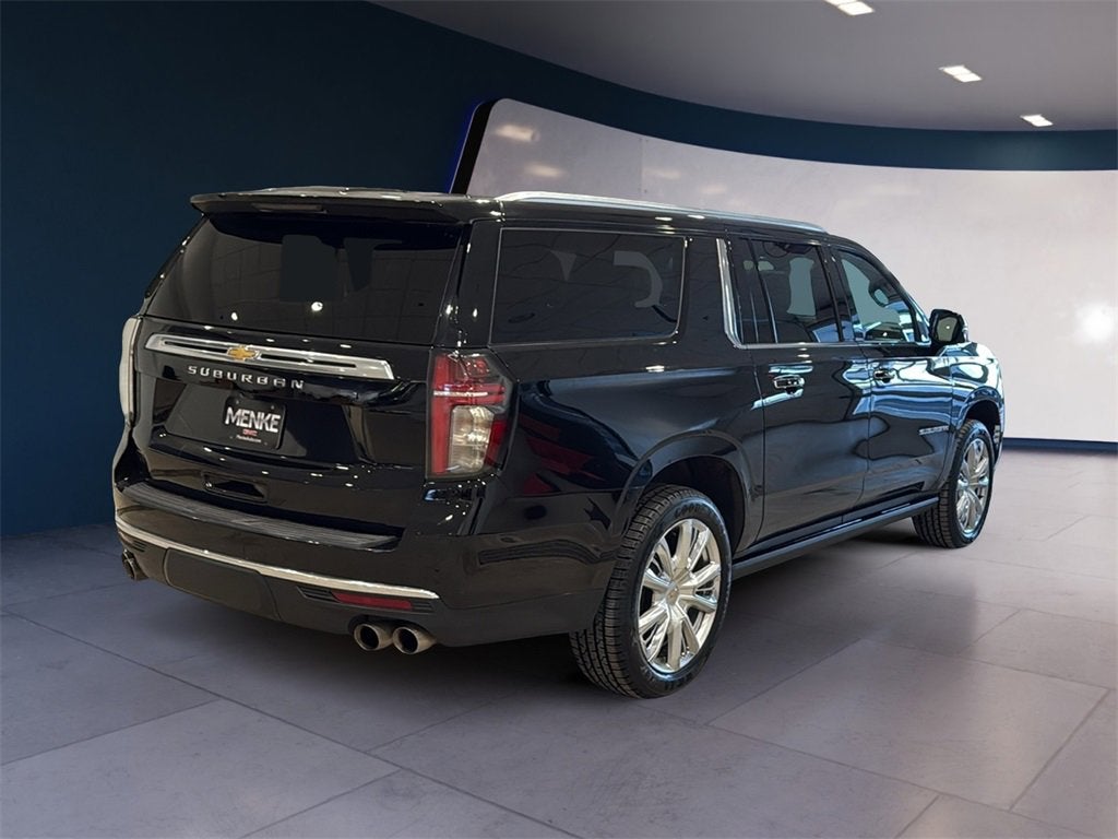 2022 Chevrolet Suburban High Country