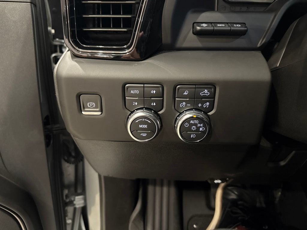 2024 GMC Sierra 3500 HD AT4