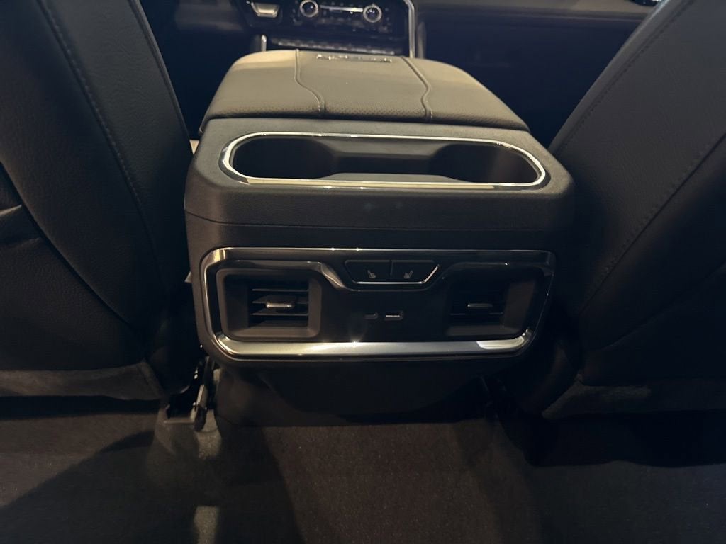 2025 GMC Sierra 3500 HD Denali