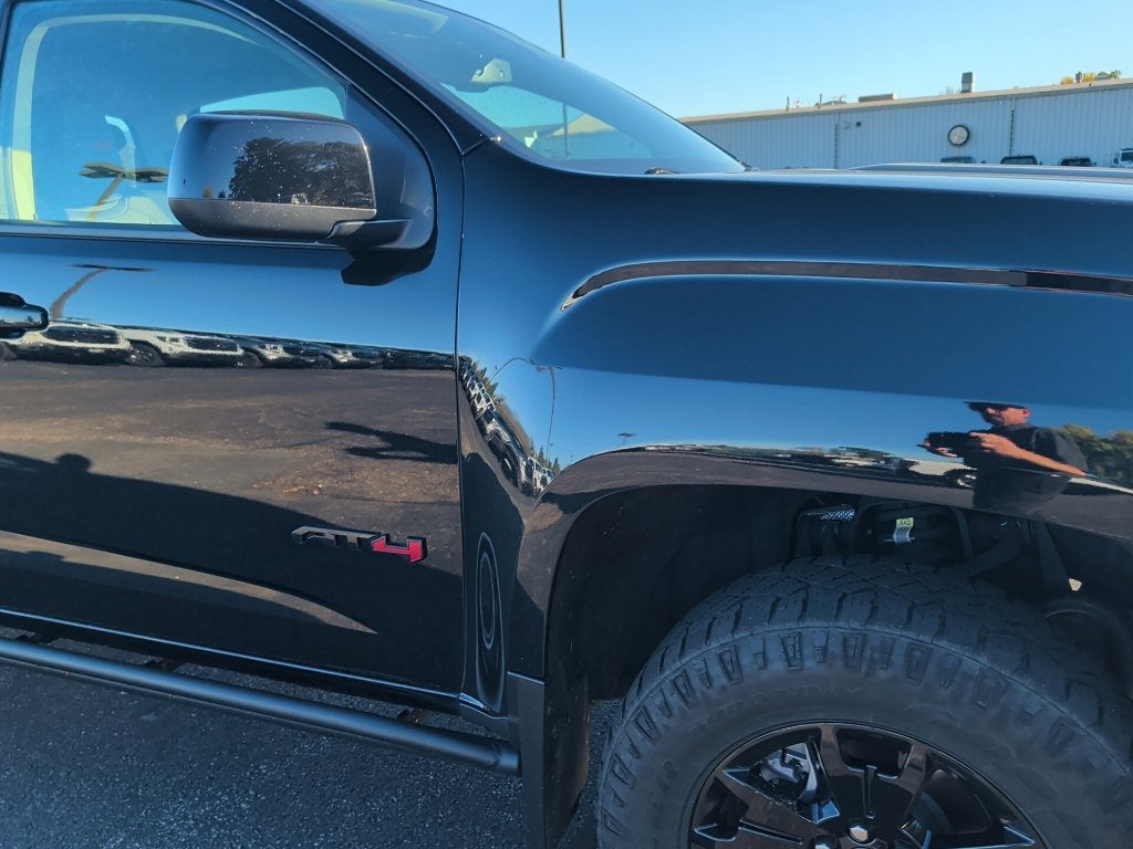 2022 GMC Canyon 4WD AT4 w/Leather