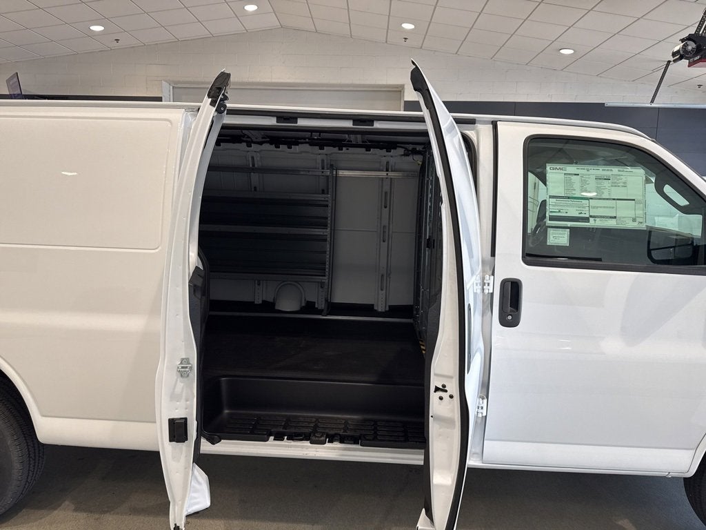 2025 GMC Savana Cargo 2500 Work Van