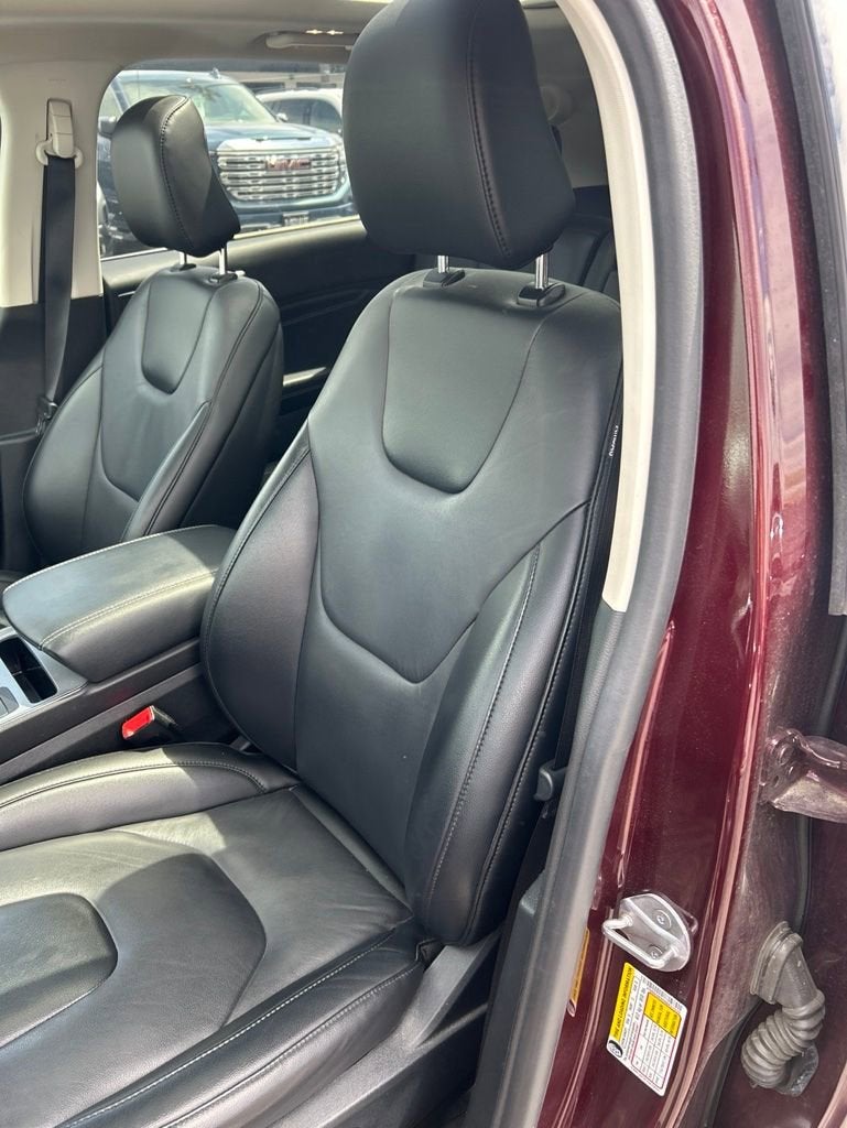 2022 Ford Edge Titanium