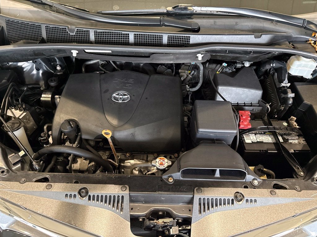 2020 Toyota Sienna XLE