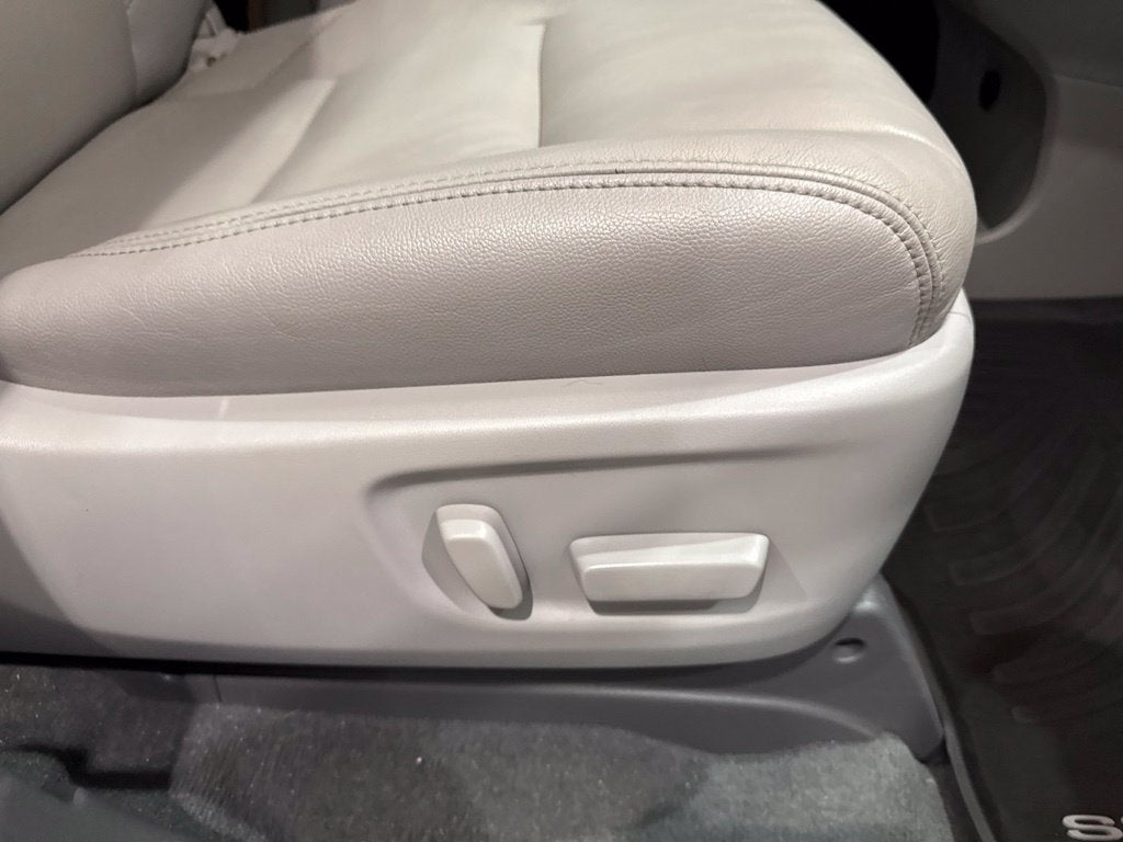 2020 Toyota Sienna XLE