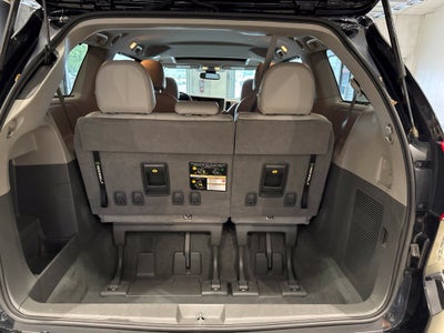 2020 Toyota Sienna XLE