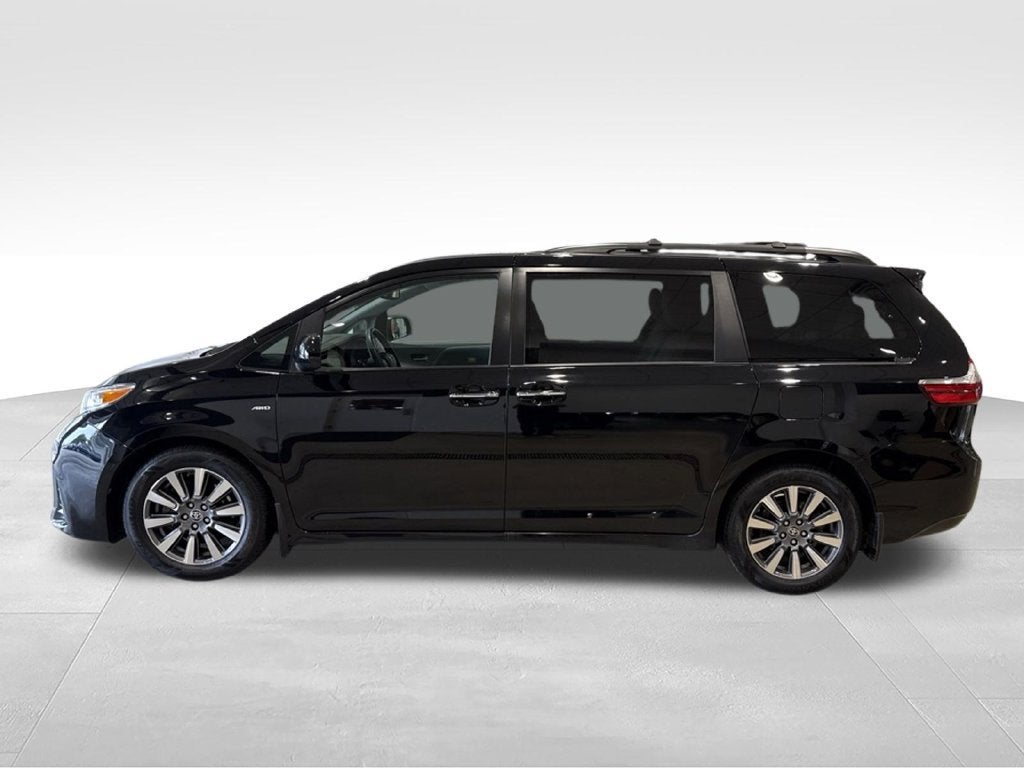 2020 Toyota Sienna XLE