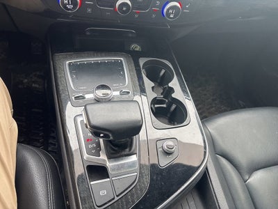 2019 Audi Q7 Premium Plus